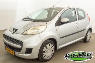 Unfallwagen Peugeot 107 1.0-12V XS Automaat 2010/6