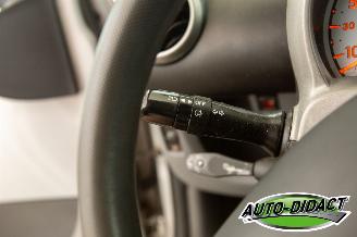 Peugeot 107 1.0-12V XS Automaat picture 10