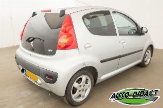 Peugeot 107 1.0-12V Black & Silver picture 4
