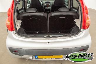 Peugeot 107 1.0-12V Black & Silver picture 34