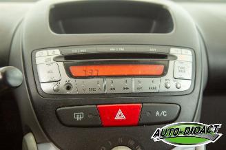 Peugeot 107 1.0-12V Black & Silver picture 16