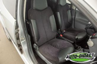 Peugeot 107 1.0-12V Black & Silver picture 10