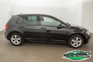 Volkswagen Golf 1.2 TSI Highline picture 38