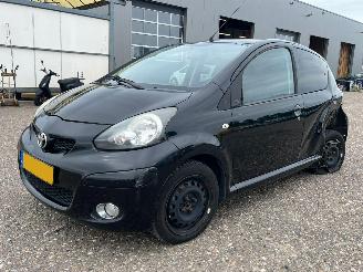 Auto incidentate Toyota Aygo 1.0 - Airco - 85.466 km - Centrale Vergrendeling 2011/11