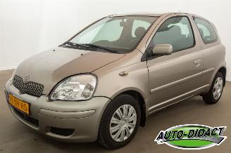 damaged passenger cars Toyota Yaris 1.3 Automaat Airco VVT-i Sol 2004/1