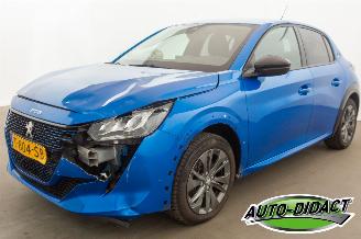 Schadeauto Peugeot e-208 50 kWh 63.142 km Allure Pack 2023/8