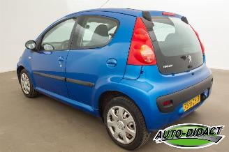Peugeot 107 1.0-12V Airco Sublime picture 3