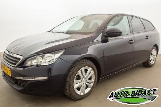 Vaurioauto  passenger cars Peugeot 308 1.6 BlueHDI Navi Clima Leder Blue Lease Pack 2015/12