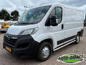 Schade bestelwagen Opel Movano 2.2D 120 L1H1 Navi Clima 3.3t Motorschade 2023/9