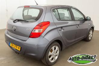 Hyundai I-20 1.4i Clima i-Catcher picture 4