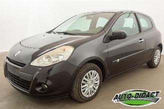 Auto incidentate Renault Clio 1.5 Airco 2011/1