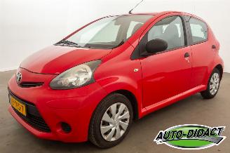 damaged passenger cars Toyota Aygo 1.0 VVT-i Comfort koppeling defect 2012/3