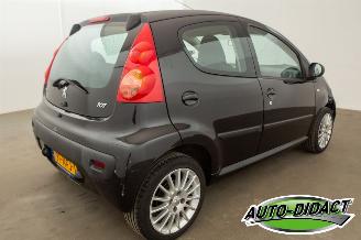 Peugeot 107 1.0-12V XS Airco picture 4