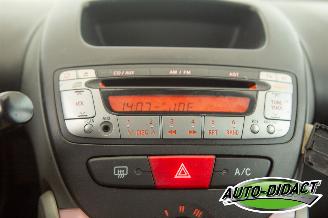 Peugeot 107 1.0-12V XS Airco picture 6