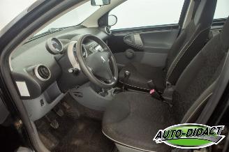 Peugeot 107 1.0-12V XS Airco picture 19