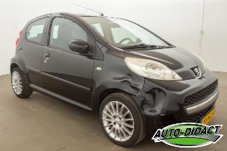 Peugeot 107 1.0-12V XS Airco picture 2