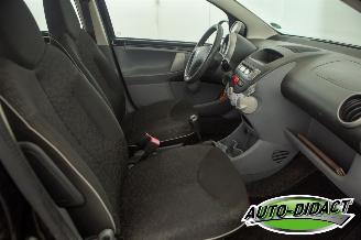 Peugeot 107 1.0-12V XS Airco picture 14