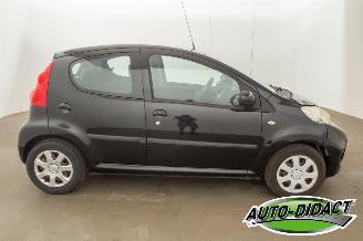 Peugeot 107 1.0-12V XS Airco picture 31