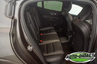 Volvo S-60 2.0 T6 AWD R-Design Pano Recharge Plug-in Hybrid picture 20