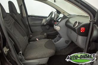 Toyota Aygo 1.0-12V Automaat Airco Comfort picture 14