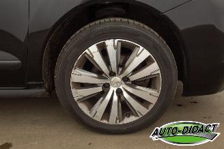 Peugeot 3008 1.6 HDi Navi Clima Blue Lease picture 24