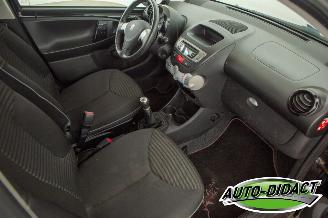 Peugeot 107 1.0 Airco Envy picture 9