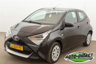 Unfallwagen Toyota Aygo 1.0 VVT-i x-play 54.512 km Airco Camera 2021/7