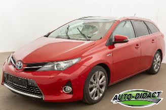 krockskadad bil auto Toyota Auris Touring Sports 1.8 Hybrid Automaat Pano Camera Navi 2015/8