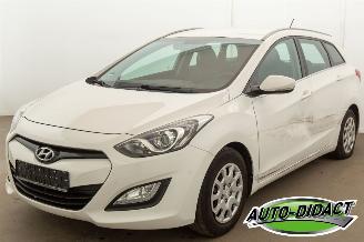 skadebil auto Hyundai I-30 1.4 Airco Leder 2013/4