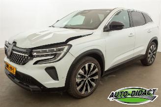 Schadeauto Renault Austral 1.2 E-Tech Full Hybrid Digi Dash Camera Navi 200 Techno 2025/5