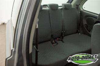 Nissan Micra 1.2 Automaat Airco Visia picture 18