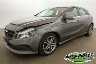 Avarii autoturisme Mercedes A-klasse A180d Automaat Navi Camera Airco 2017/5