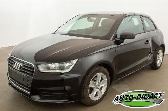 skadebil auto Audi A1 1.0 TFSI 104.972 km Navi Airco 2018/8