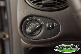 Ford Focus Wagon 1.6-16V Futura picture 11