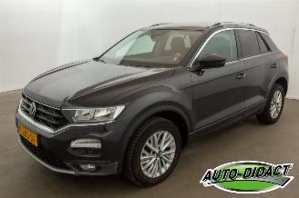 Vaurioauto  passenger cars Volkswagen T-Roc 1.0 TSI Digi Dash Navi Camera Clima Style Business 2021/3