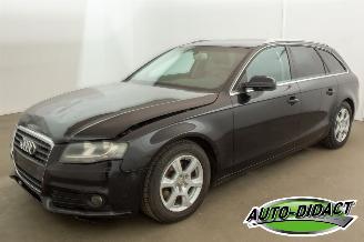 krockskadad bil auto Audi A4 Avant 2.0 TDI Airco Leder Attraction 2010/5