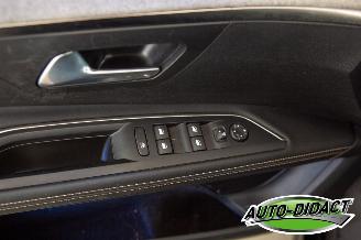 Peugeot 5008 1.2 PureTech GT 7p. Pano Navi Camera Clima picture 14