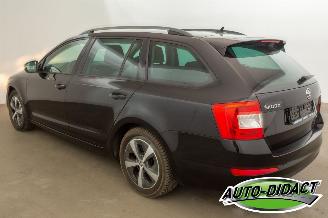 Skoda Octavia 1.6 TDI Navi Clima Greentec Ambition picture 3