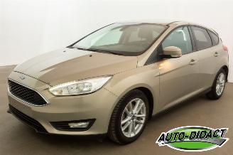 skadebil auto Ford Focus 1.5 TDCi 77.730 km Carpas Navi Airco Trend 2016/7