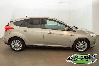Ford Focus 1.5 TDCi 77.730 km Carpas Navi Airco Trend picture 42