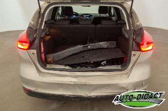 Ford Focus 1.5 TDCi 77.730 km Carpas Navi Airco Trend picture 40
