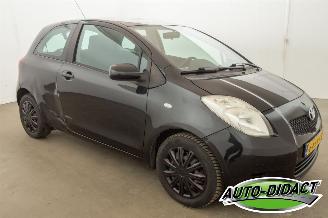 Toyota Yaris 1.3 VVT-i Airco Sol picture 2