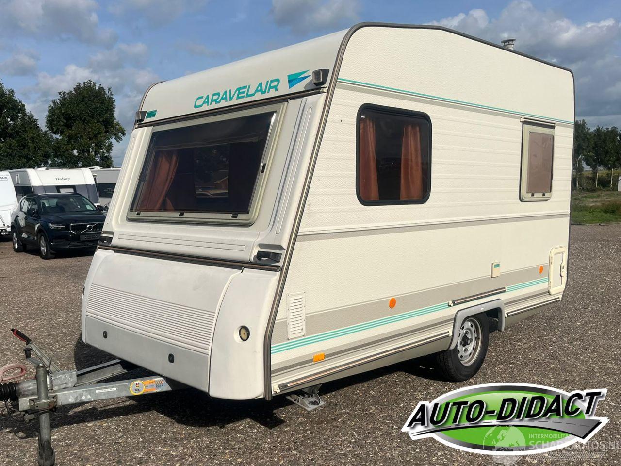 Caravelair  B3300