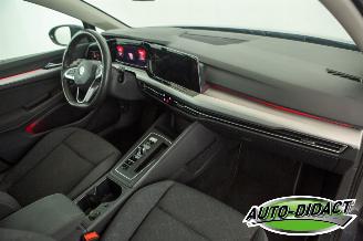 Volkswagen Golf 1.0 eTSI Automaat Digi Dash Navi Life picture 17