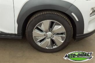 Hyundai Kona 64 kWh EV Comfort Camera Clima picture 29
