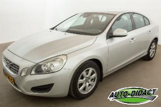 skadebil auto Volvo S-60 1.6 T4 Automaat Navi Clima 2011/9