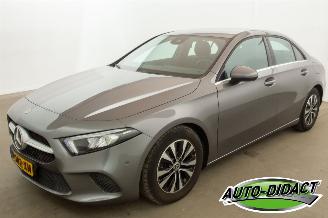 Schadeauto Mercedes A-klasse 200d Automaat Navi Clima Camera Business Line 2022/12