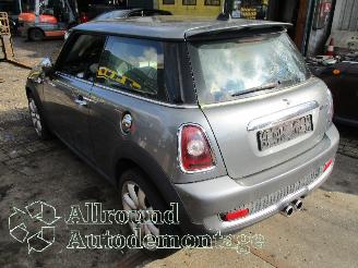 Mini Mini Mini (R56) Hatchback 1.6 16V Cooper S (N14-B16A) [128kW]  (10-2006/02-=
2010) picture 4