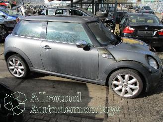 Mini Mini Mini (R56) Hatchback 1.6 16V Cooper S (N14-B16A) [128kW]  (10-2006/02-=
2010) picture 5