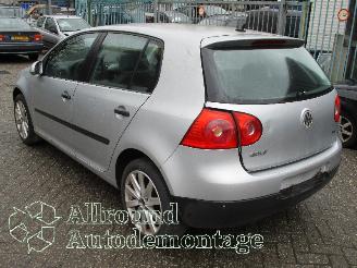 Volkswagen Golf Golf V (1K1) Hatchback 1.6 FSI 16V (BLP) [85kW]  (10-2003/07-2008) picture 4